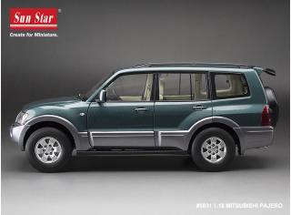 Mitsubishi Pajero V73, green metallic SunStar Metallmodell 1:18